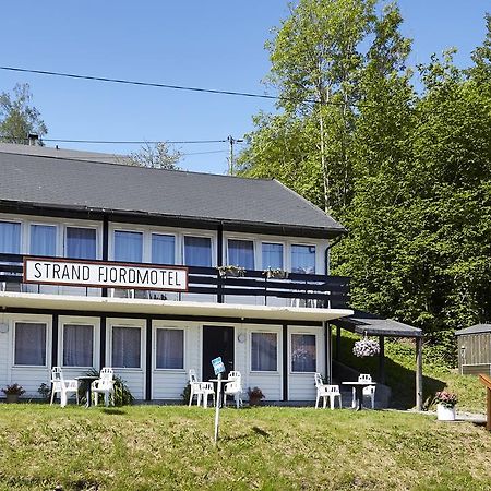 Strand Fjordmotel Ulvik Esterno foto
