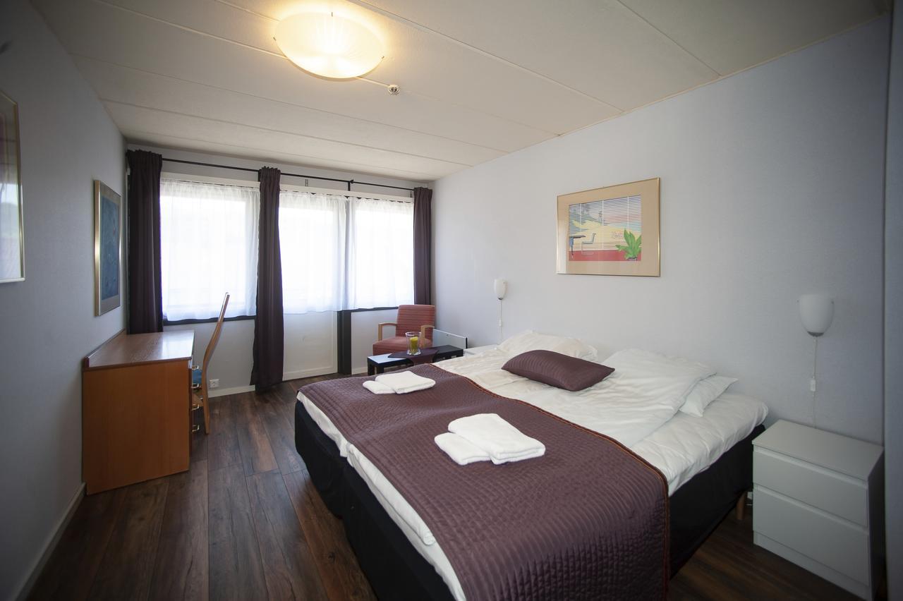 Strand Fjordmotel Ulvik Esterno foto